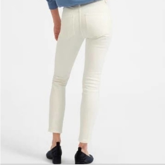 Everlane The Mid-Rise Skinny Jean in Bone - Picture 3 of 5